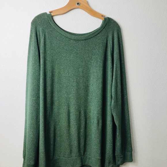 Make+model sweater - Picture 2 of 3